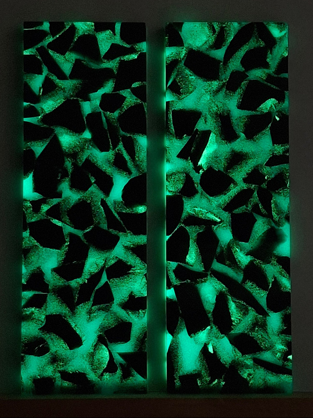Black Ice Glow Terrazzo Pearl Scale Sets