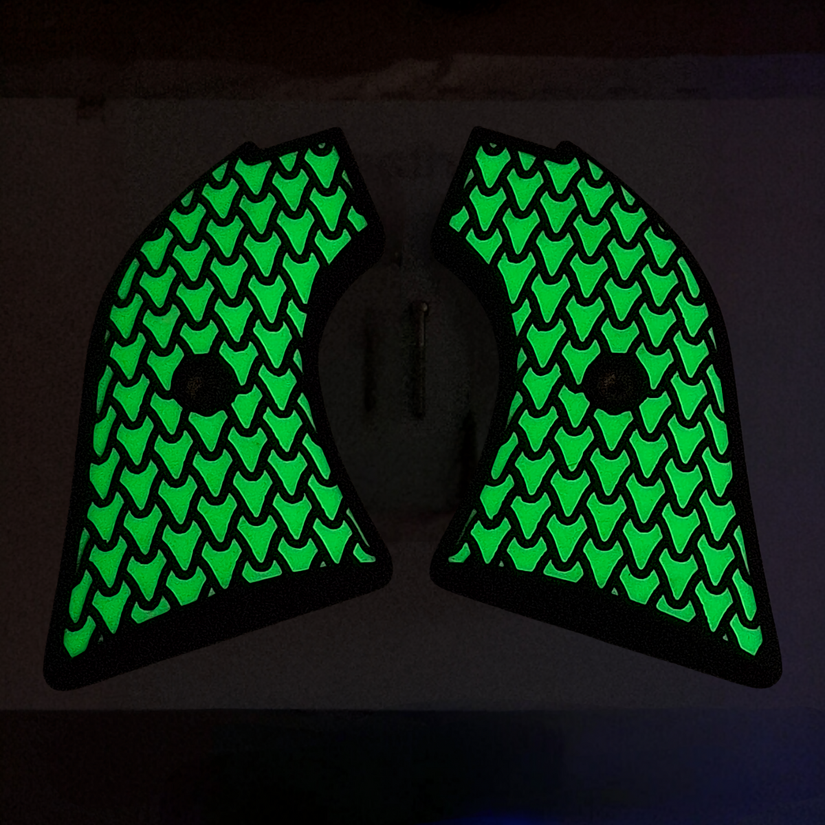 Glow in the Dark & Black Dragon Scale Printed Heritage Rough Rider Grips