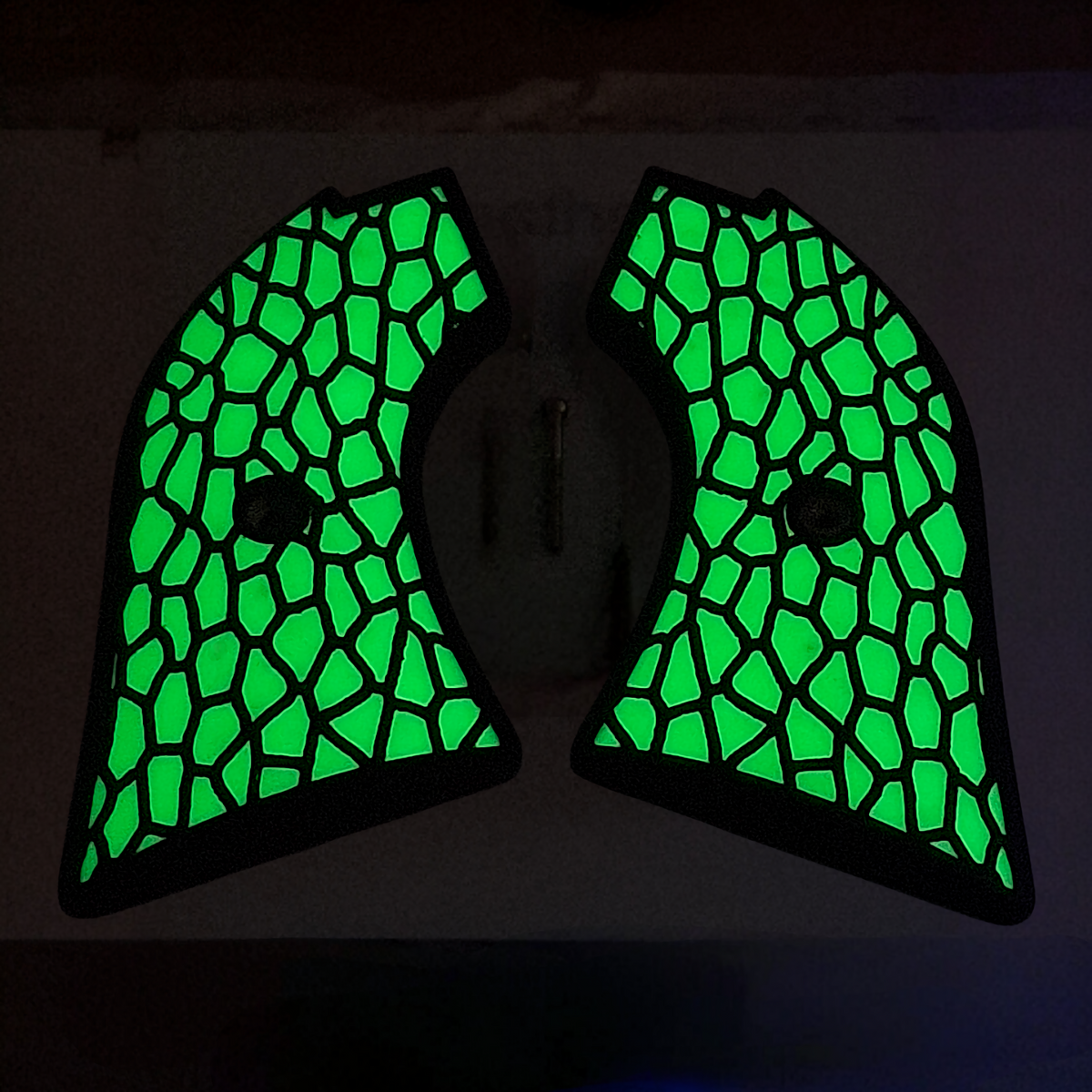 Glow in the Dark & Black Reptile Printed Heritage Rough Rider Grips