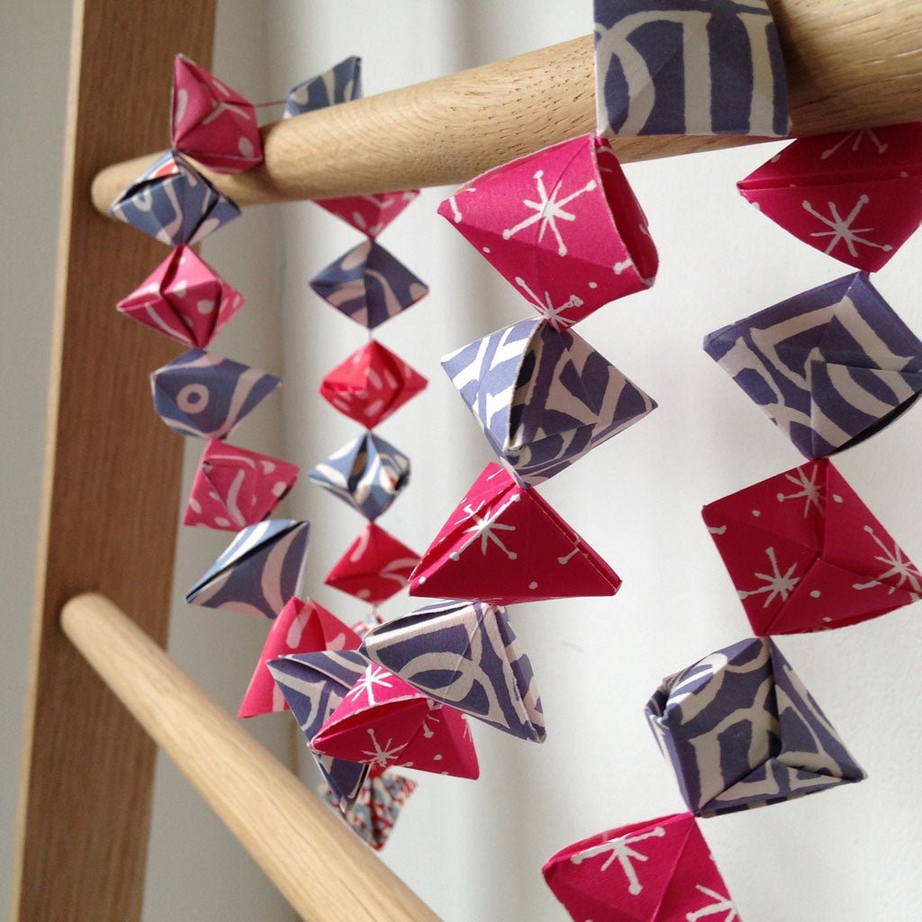 Garland of Bobbles Origami Kit