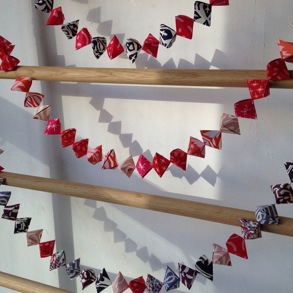 Garland of Bobbles Origami Kit