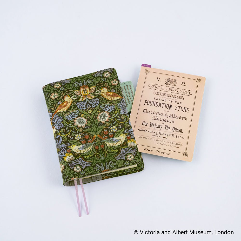 V&A Series: Hobonichi Pencil Board for A6 Size (V&A’s Foundation Stone Programme)