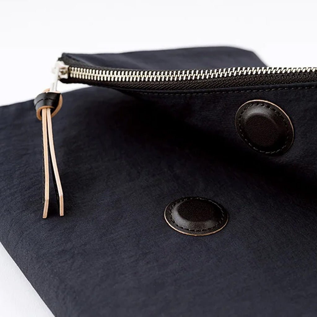 Hobonichi Techo Cover Cousin A5 - Tragen: Black
