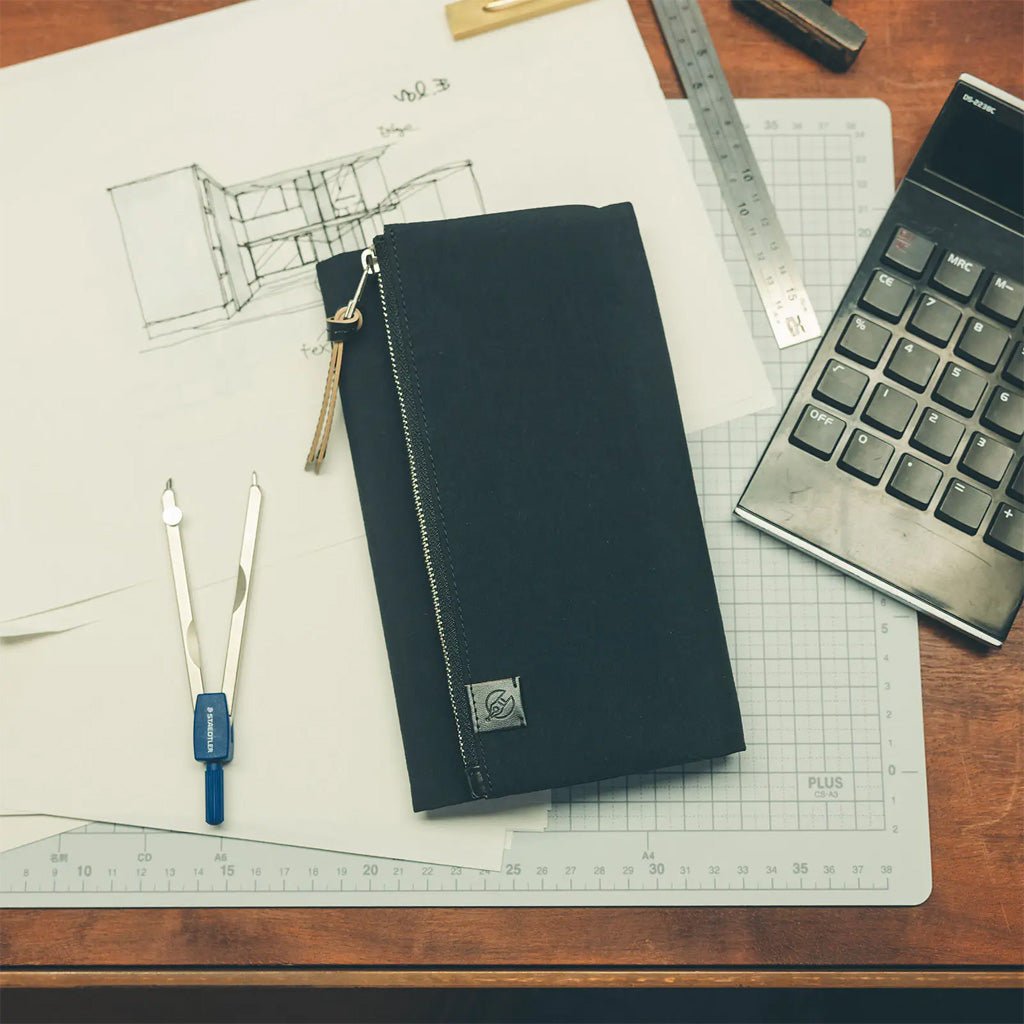 Hobonichi Techo Weeks Cover - Tragen: Black