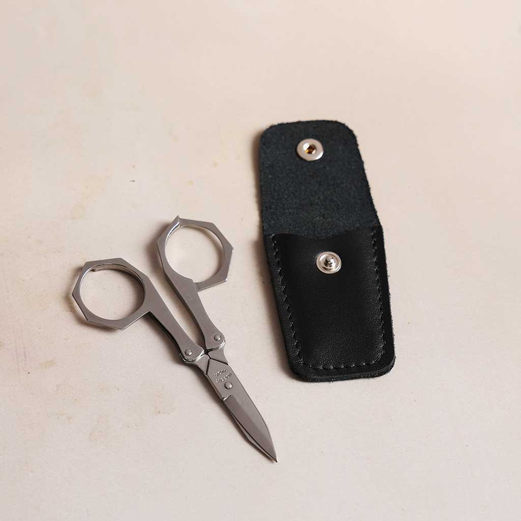 Nogent Foldable Scissors with Case